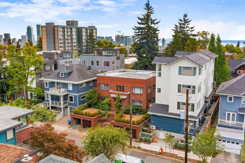 Vermithor'S Bronze Ember Sweet Suite Seattle Bagian luar foto